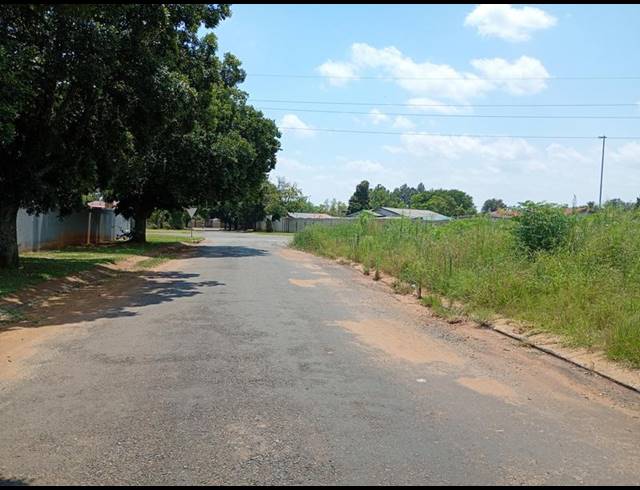 LAND FOR SALE IN CARLETONVILLE